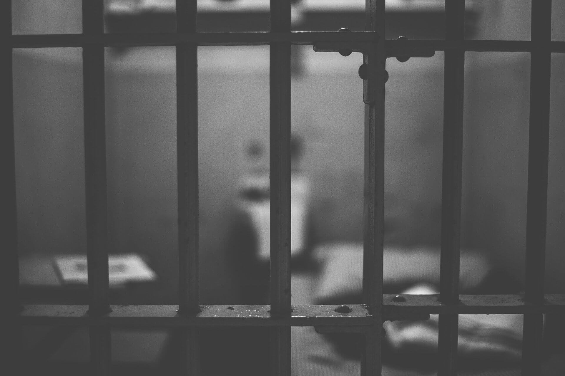 Φλωρίδης: Κοινωφελής εργασία αντί για φυλακή για ποινές έως 2 έτη – Βραχιολάκι αντί περιοριστικών μέτρων