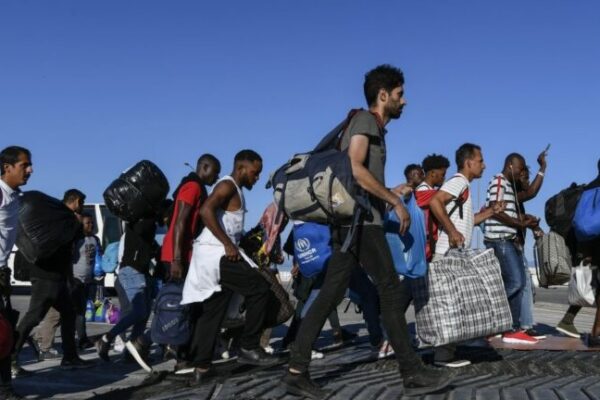Ηράκλειο: Στο λιμάνι οι 79 μετανάστες που βρέθηκαν νότια του Νομού