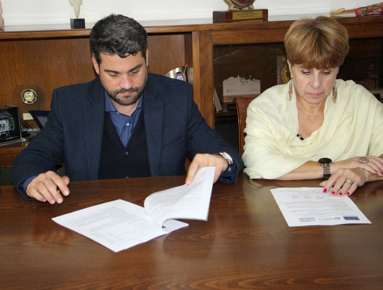 Επεκτείνεται και αναβαθμίζεται το Δημοτικό Σχολείο & Νηπιαγωγείο Αγίας Μαρίνας: Υπέγραψε τη σύμβαση για τη μελέτη ο Δήμαρχος Χανίων, Π. Σημανδηράκης