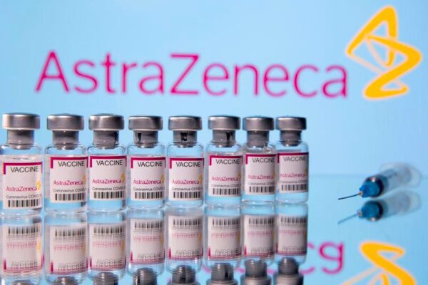 Η Ελληνική Εταιρεία Λοιμώξεων για την απόσυρση του εμβολίου της AstraZeneca