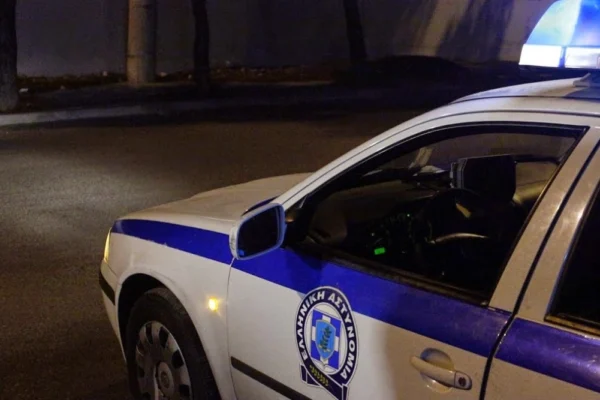 Θύμα απάτης ηλικιωμένη στο Ηράκλειο: Άφησε έξω από εκκλησία 15.000 ευρώ νομίζοντας ότι θα σώσει το γιο της από τη φυλακή