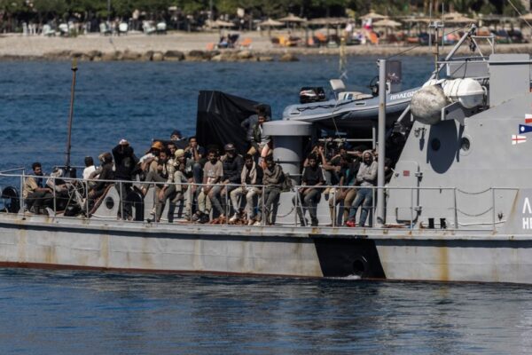 Πλεύρης: Θα αποσυμφορηθεί η Κρήτη από τους μετανάστες τα επόμενα 24ωρα, εντός της ημέρας θα φύγουν 600 άτομα