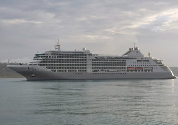 Δύο κρουαζιερόπλοια έδεσαν σήμερα στη Σούδα