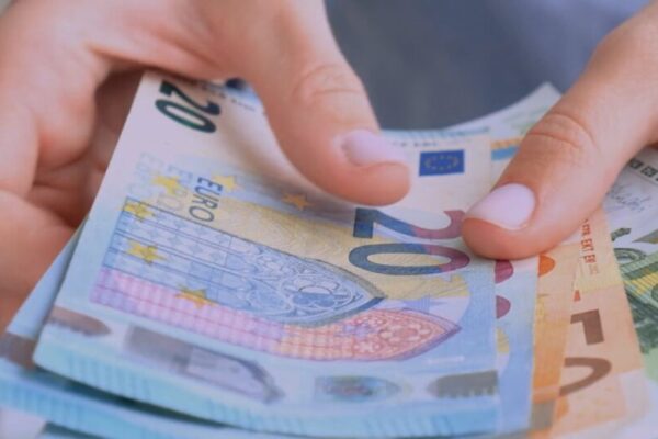 Voucher 750 ευρώ ΔΥΠΑ: Ποιους αφορά το πρόγραμμα και πότε αναμένονται οι πληρωμές