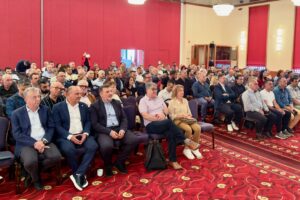 Στ. Αρναουτάκης: «Επένδυση στο ανθρώπινο κεφάλαιο και στα μεγάλα έργα υποδομής το κλειδί για τον βιώσιμο τουρισμό της Κρήτης» (βίντεο)