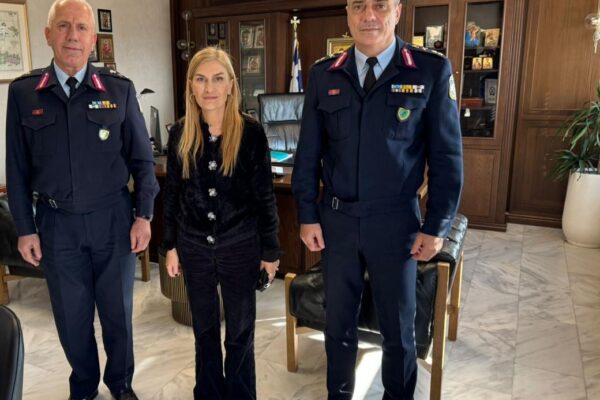 Επισκέψεις της Υφυπουργού Μετανάστευσης και Ασύλου σε υπηρεσίες πρώτης γραμμής στα Χανιά