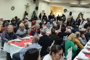 Δείπνο αγάπης στο Δημοτικό Γηροκομείο Χανιων